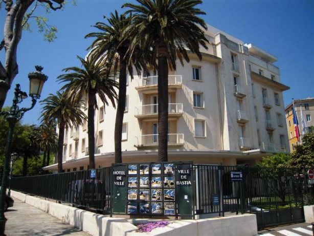 Conseil municipal du 28 juillet: complices d'un même fiasco!
